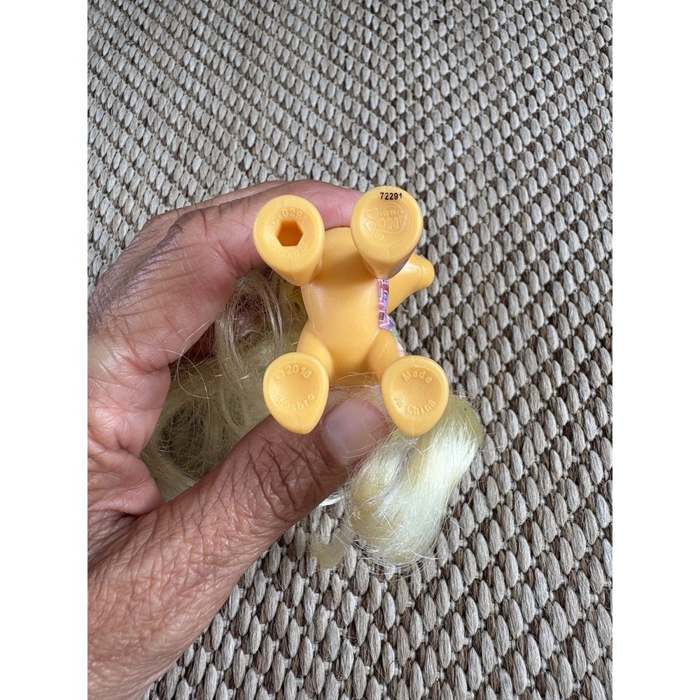 Hasbro My Little Pony G4 Apple Jack 3" Brushable Yellow Apples Applejack - Picture 5 of 5